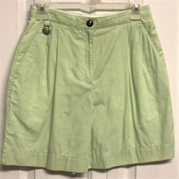 Liz Claiborne Pants - Liz Golf Pleated Shorts Size 6 Green / White